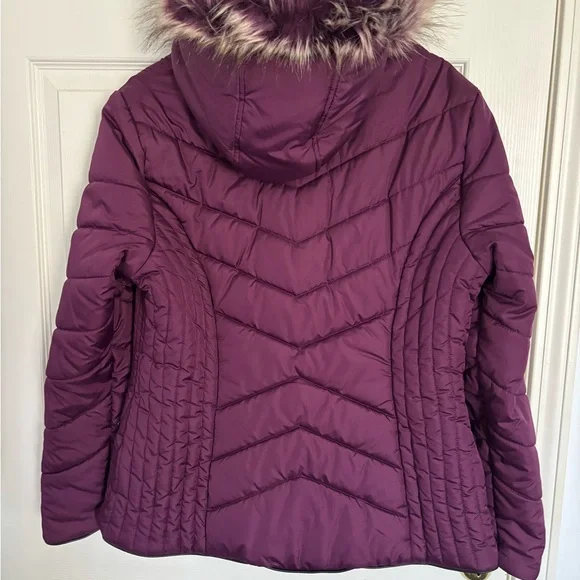Celebrity Pink Women's Plum Puffer Coat with Faux Fur Hood - Picture 4 of 4